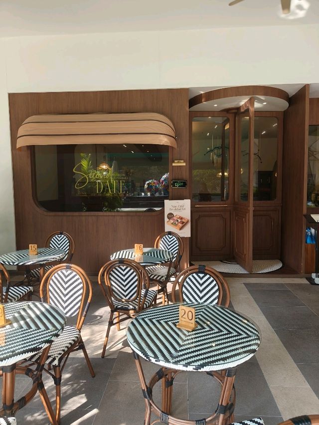 French-style Cafe @ Second Date KL
