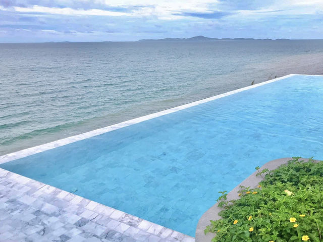 U JOMTIEN pattaya โรงแรมสวยริมทะเล