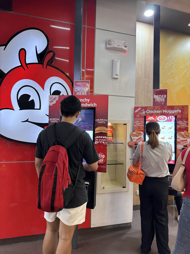 🇵🇭國民炸雞快餐「Jollibee」快樂蜂🐝