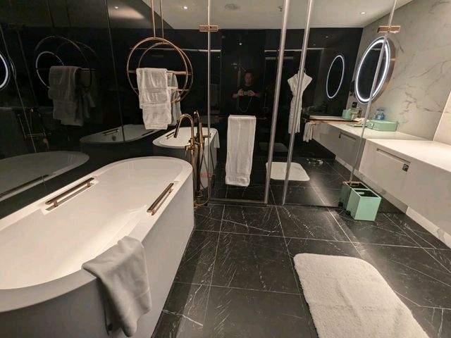 台中-入住火車站旁的五星時尚奢華酒店：台中李方艾美酒店
