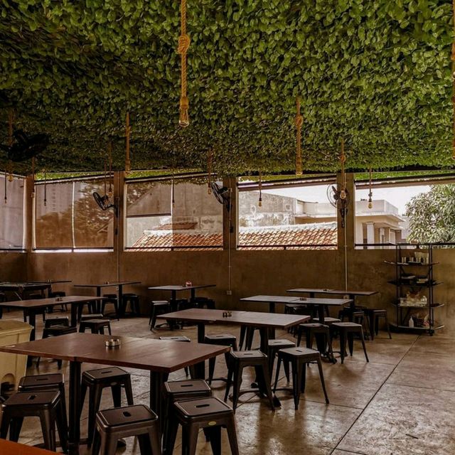 KIRINTJIKOPI | A very classic and aesthetic place.