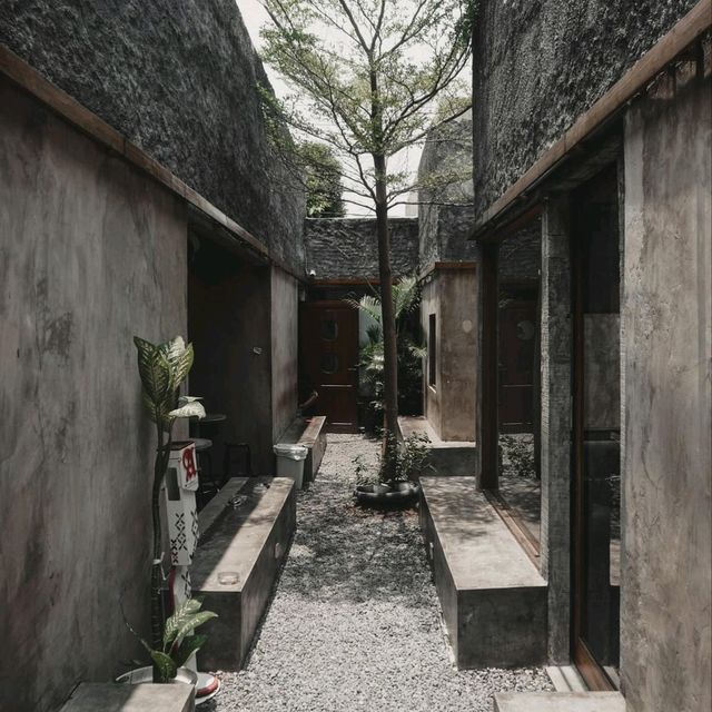 OETAMA COFFEE | COFFEE SHOP WITH TAMANSARI VIBE IN YOGYAKARTA