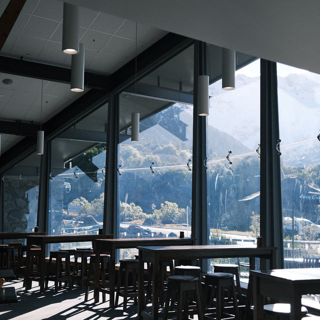 STAY IN THE HERMITAGE HOTEL NEW ZEALAND 