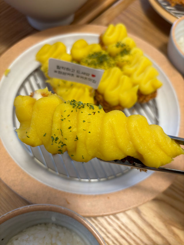 첨단 돈까스 맛집을 찾으신다면,정성카츠