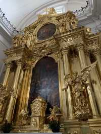 Heart of History: Uncover Chopin, Papal Legacy, and Baroque Beauty at Warsaw’s Holy Cross Church