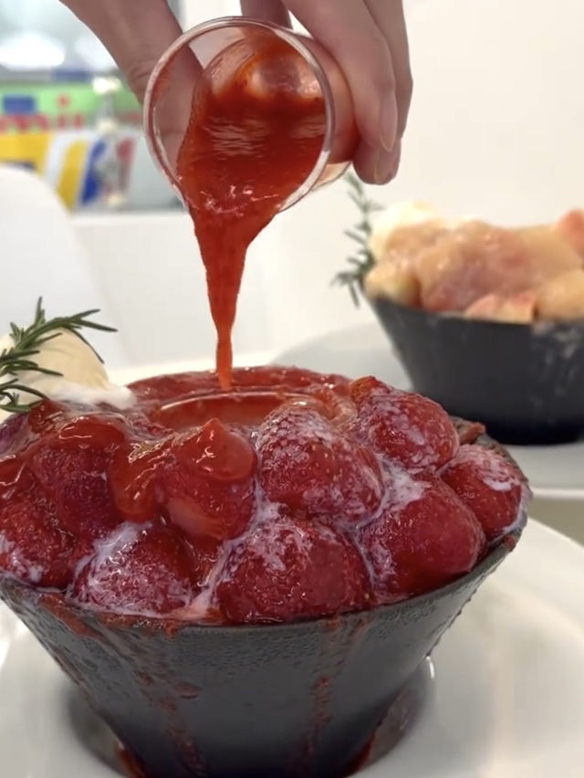 【北九州カフェ】スモークが出るかき氷⁉️演出がお洒落なカフェ✨️