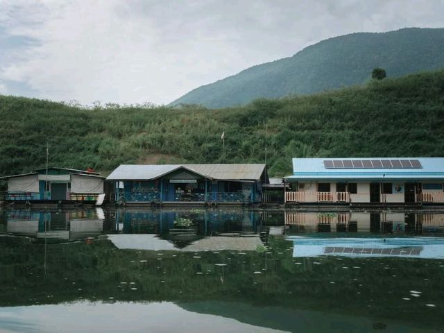 รร.บ้านก้อจัดสรร สาขาเรือนแพ 