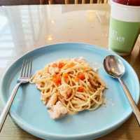 นั่งทำงานชิวๆที่ แคนทารี่ คิทเช่น กบินทร์บุรี