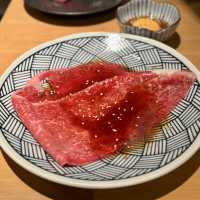 【大阪・北新地】高品質な焼肉を七輪と備長炭で味わう「炭火焼肉リバティ」