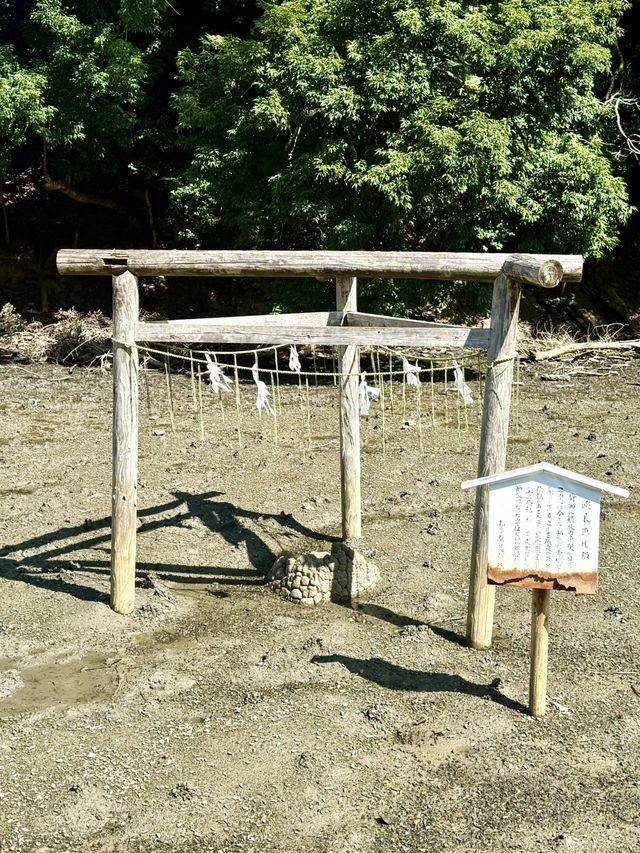 【長崎県】龍神伝説と海中鳥居が神秘的な神社