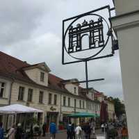 🏰🇩🇪 "探訪波茨坦的勃蘭登堡門：歷史與莊嚴的象徵" 🌟🏰