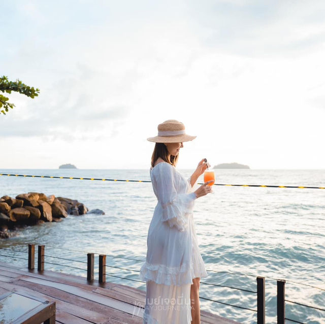 ที่พักเกาะช้าง ราคาดี ห้องสวย ติดทะเลด้วย