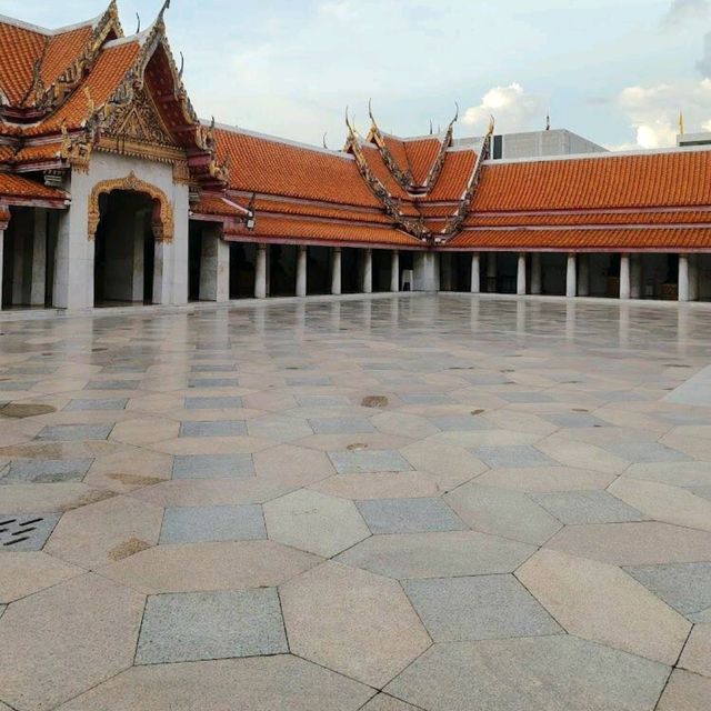 The Marble Temple(Wat Benchamabopitr Dusitvanaram)