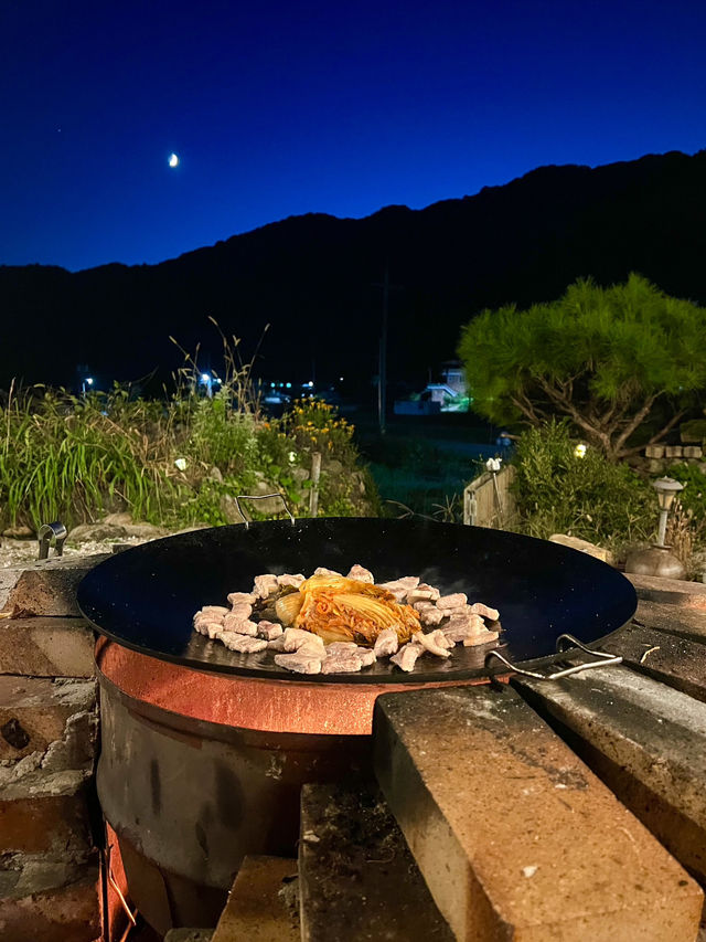 솥뚜껑삼겹살 필수! 촌캉스 숙소🍂