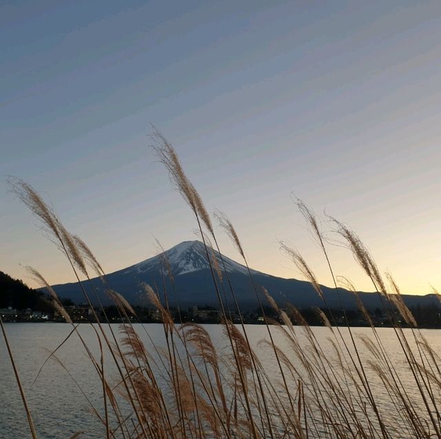 夕陽時刻，逆富士絕景。