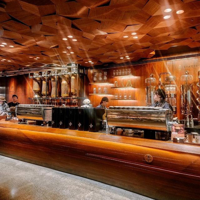 พาเที่ยว Starbucks Shanghai ใหญ่อันดับ2ของโลก!