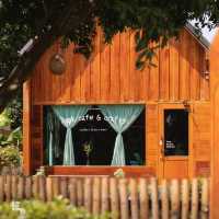 Napa คาเฟ่สไตล์โฮมมี่ บรรยากาศร่มรื่น