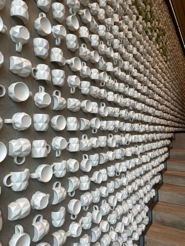 Brewing Magic in Tokyo: Starbucks Reserve Like Never Before! ☕️✨