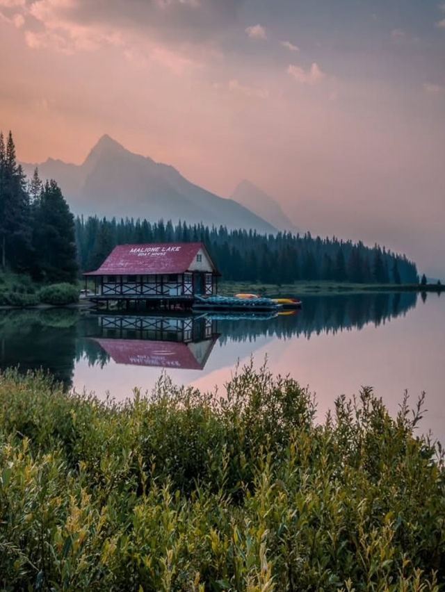 Kayaking in Jasper National Park 🛶
