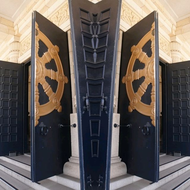 在東京體驗朝活文化~築地本願寺及其18品早餐 