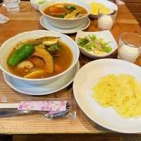あの大人気韓国アイドルも来店！余市で食べるスープカレー