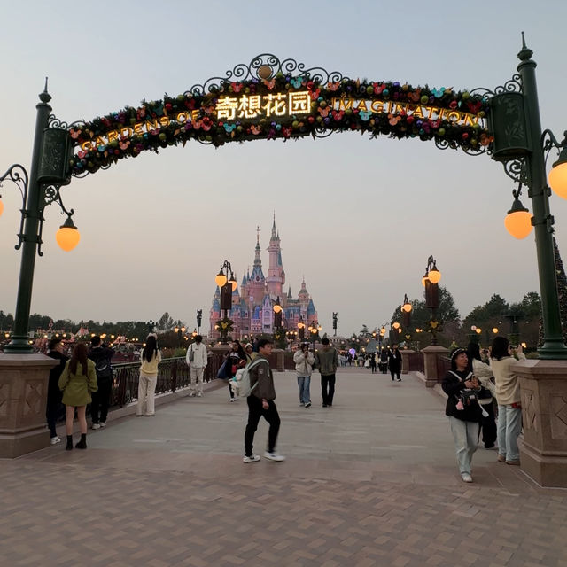 Christmas at Shanghai Disney 