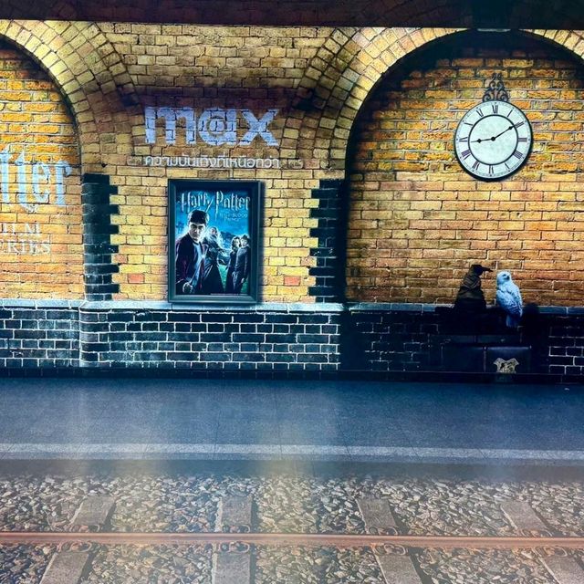 พาเที่ยว London Kingcross ในไทย ที่ MRT จตุจักร