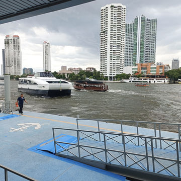Solo Trip: A Solo Traveler’s Peaceful Escape in Wat Arun Solo Trip: A Solo Traveler’s Peaceful Escape in Wat Arun