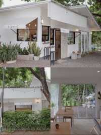 คาเฟ่ คาร์แคร์ Siam2C | Phichit 