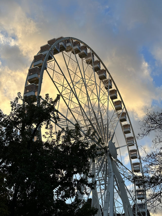Sunset Serenity: A Stroll Through Budapest’s Heart