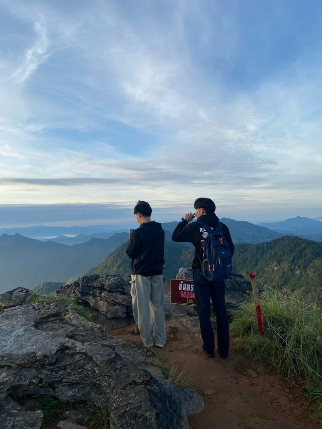 ภูชี้ฟ้า | เชียงราย ⛰️☀️🌳☁️