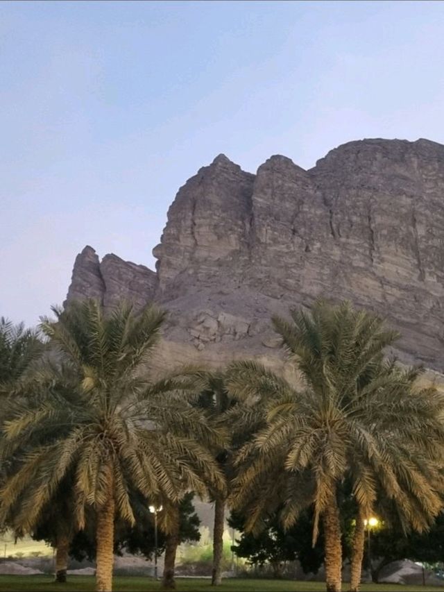 great City for business & travel مدينة جميلة تربط بيت ٣ دول