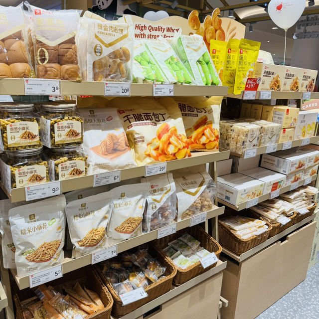Snacks, Souvenirs, and Surprises – A Weekend at Bestore