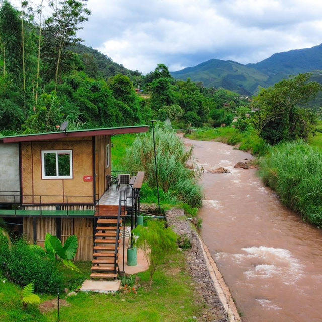 ที่พักริมลำธาร นอนฟังสายน้ำ🌧️ สายฝน ที่ ไทรวารี 