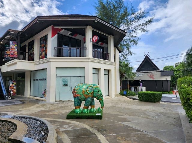 [🇹🇭プーケット] マリオットマイカオビーチプーケット：広々とした客室とプールで家族旅行にぴったりなリゾート