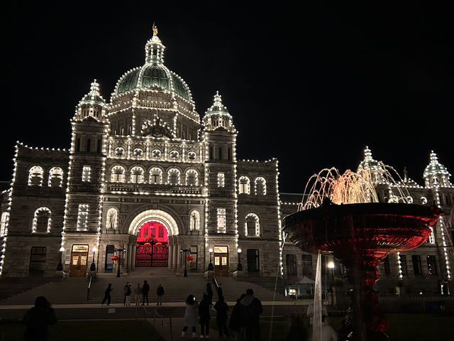 【カナダ🇨🇦】ブリティッシュコロンビア国会議事堂とその美しい夜景