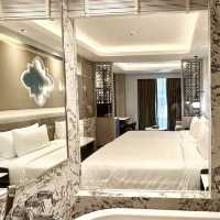 Valia Hotel Bangkok，滿溢泰國文化意象的金碧輝煌設計