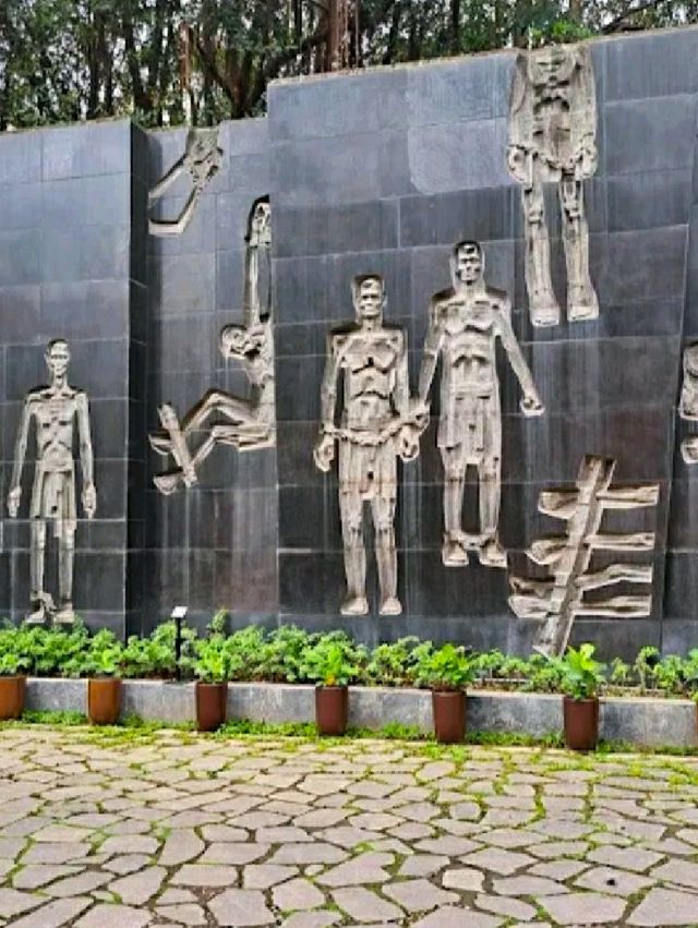 HOA LO PRISON.