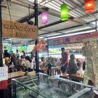 ตลาดน้ำคลองลัดมะยม