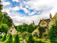 【英国一美しい村とも称される】カースル・クーム（Castle Combe）🏡🌳