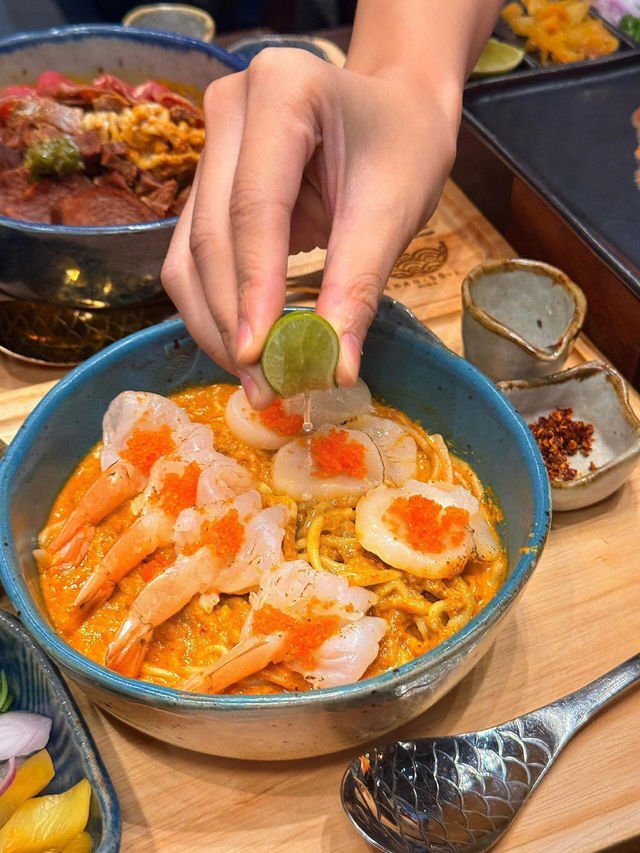 曼谷🇹🇭 這家泰北風味的咖喱面! 超捧！