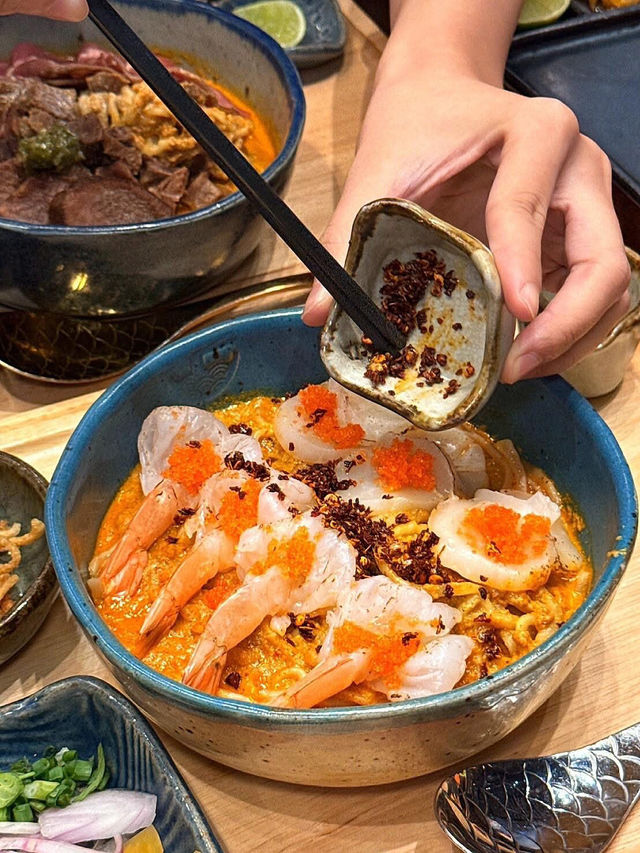 曼谷🇹🇭 這家泰北風味的咖喱面! 超捧！