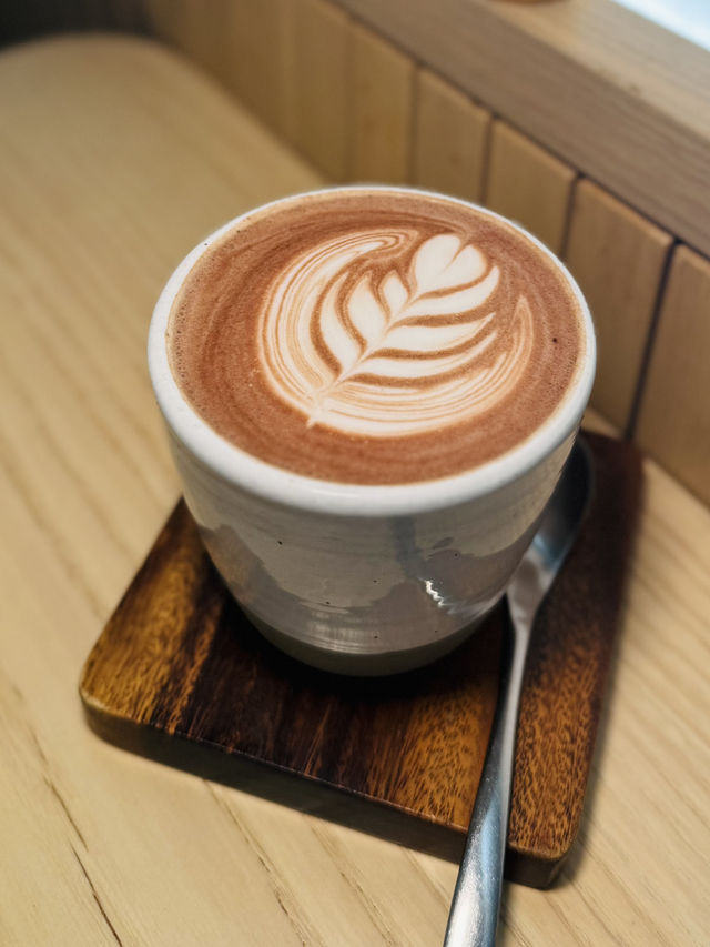 「🍳大圍hit爆Cafe！全日早餐+爆餡吐司｜人均$200歎足半日✨」  