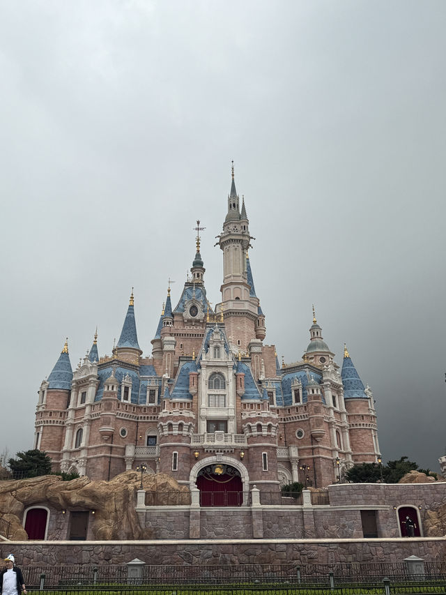Shanghai Disneyland – Step Into a World of Magic! 