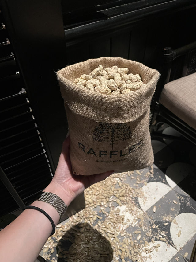 滿地碎花生殼酒吧🥜Long Bar必喝經典調酒「新加坡司令」
