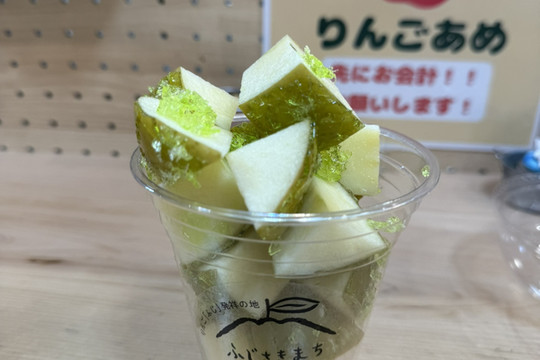 青森】リピ確！美味しすぎるりんご飴！ | Trip.com 藤崎町