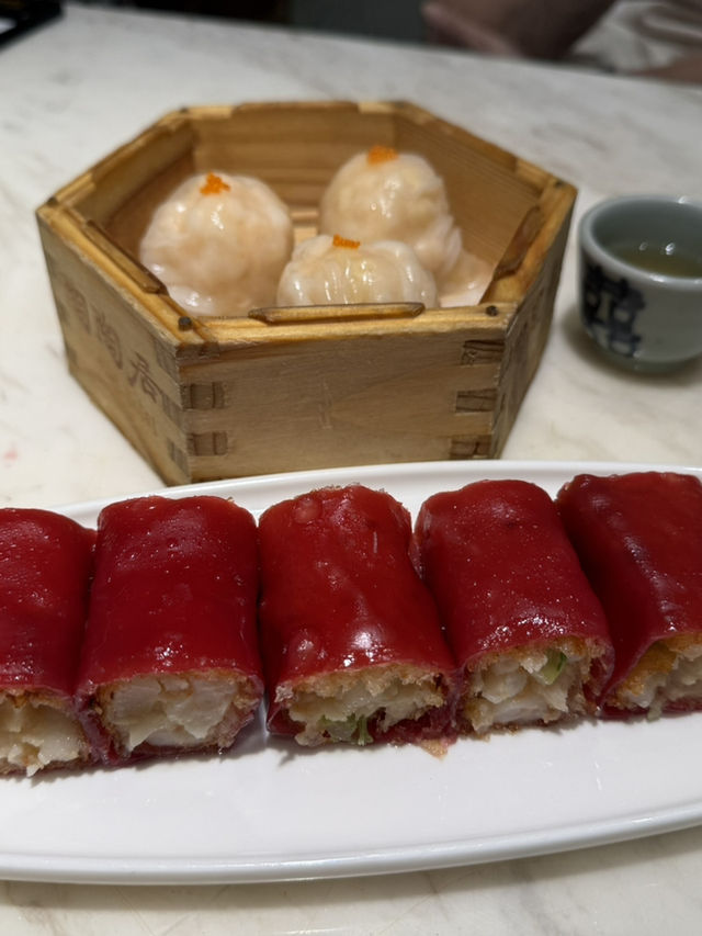 Delicious dim sum with great ambiance and service