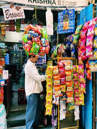 【充滿印度風情！混亂能量全開】 Main Bazaar Road