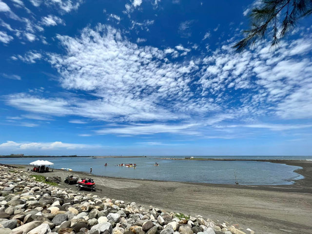 夏天 海邊 曬日光浴 浪漫盪鞦韆