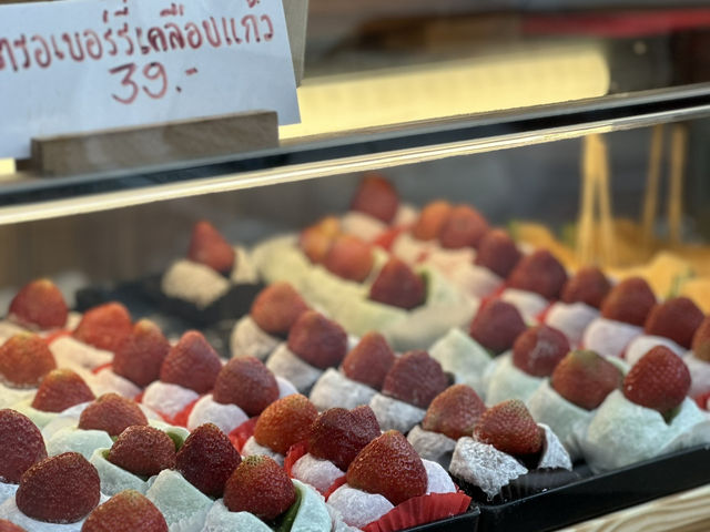 From Tuk-Tuk to Cloud Kingdom – Mae Kampong Madness